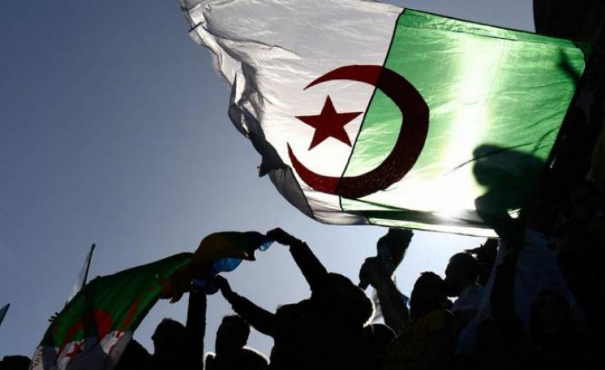 الجزائر إلى أين؟