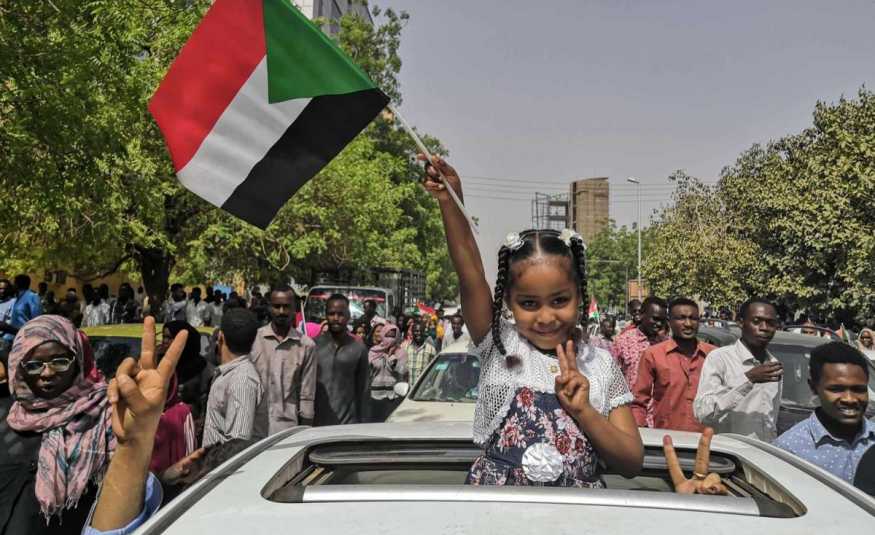  السودان.. تجمع المهنيين يرحب بالوساطة ويتمسك بشروطه