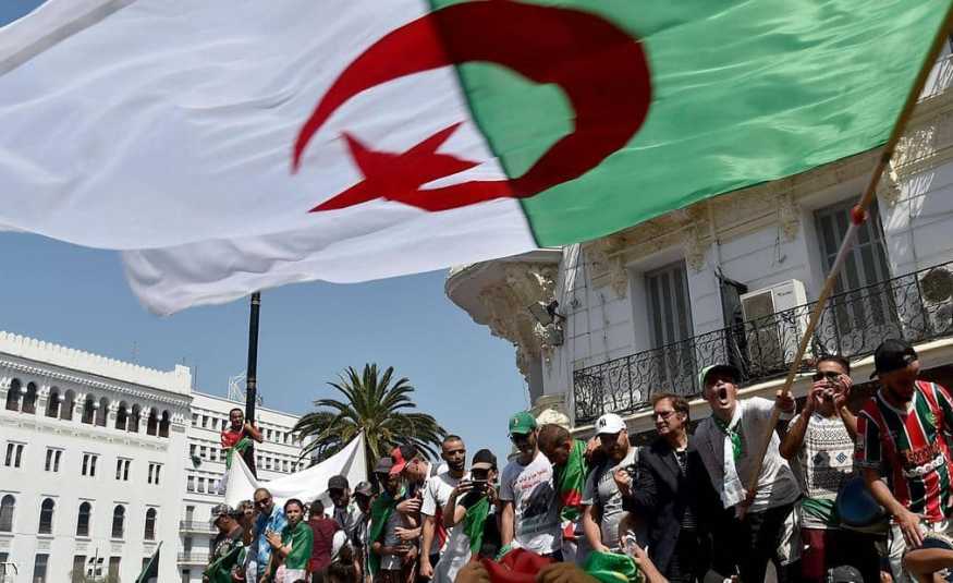 ارتفاع عدد الراغبين بالترشح للرئاسة الجزائرية