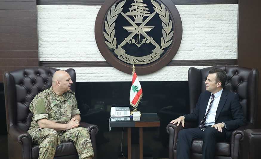  قائد الجيش بحث مع زواره أوضاع لبنان والمنطقة 