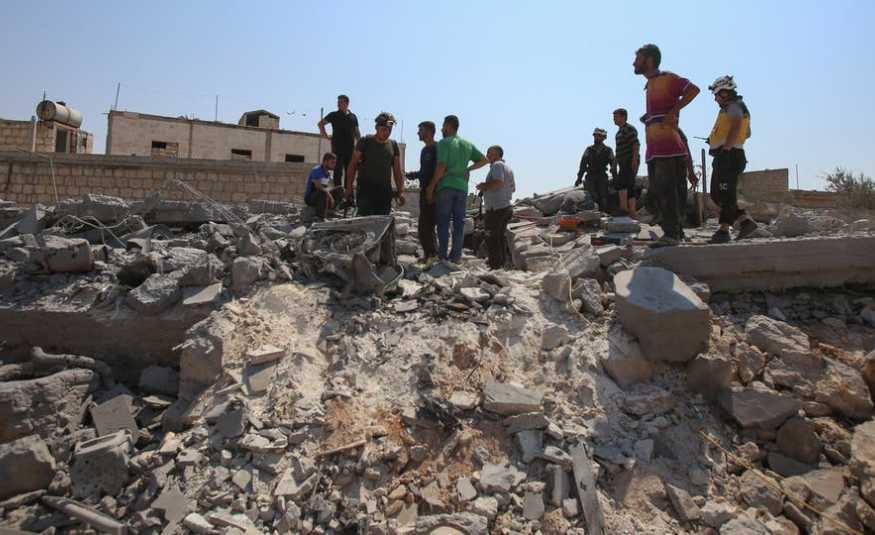11 قتيلاً مدنياً في غارات للنظام على إدلب