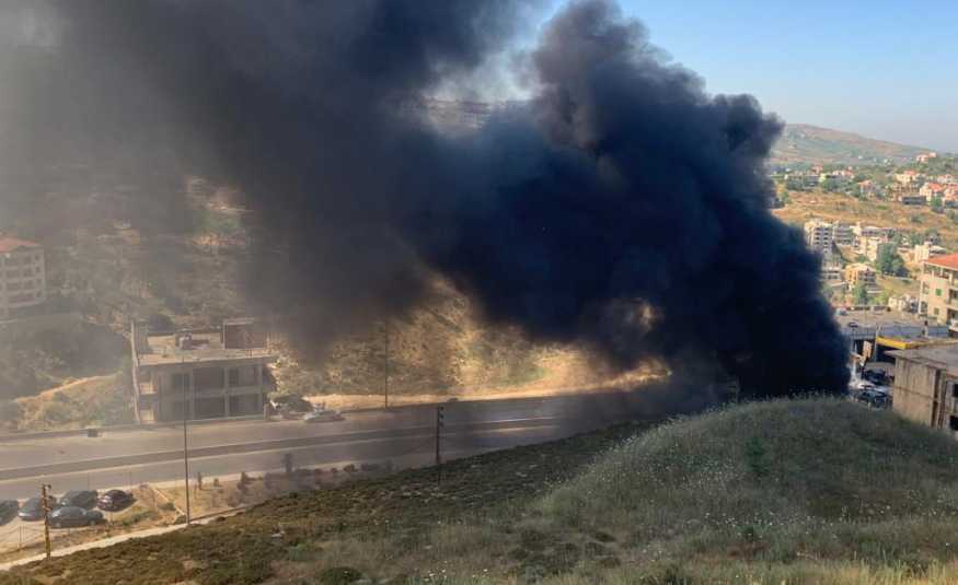 بالصور.. قطع طريق بعلشميه 