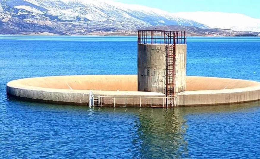 ارتفاع منسوب المياه في بحيرة القرعون وتصريف الفائض في ٤ آذار 