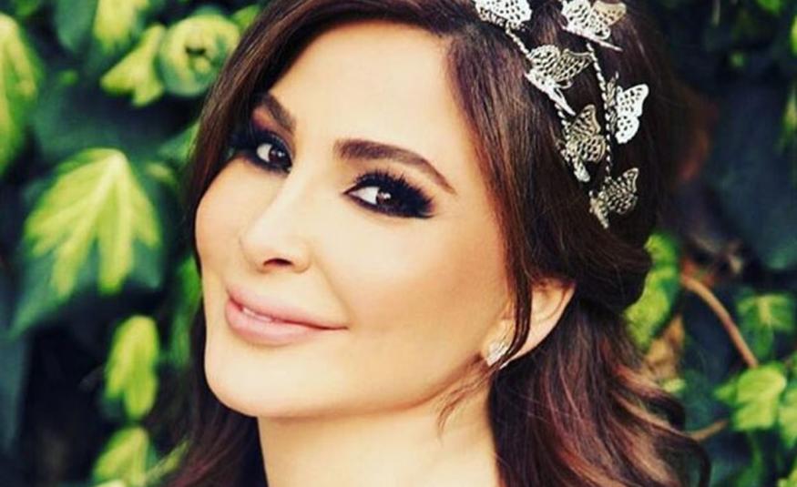 إليسا تكشف عن الصورة الأولى بعد الجراحة.. وتطمئن جمهورها!