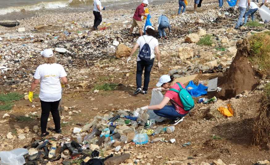 بالفيديو والصور.. انطلاق الحملة الوطنية لتنظيف الشاطئ من عكار